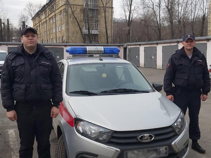 В Кузбассе росгвардейцы задержали налетчиков, которые избили прохожего и похитили его имущество