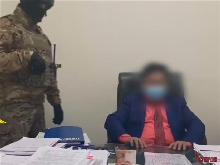 В Томске при поддержке ОМОН Росгвардии задержан подозреваемый в получении коммерческого подкупа в крупном размере