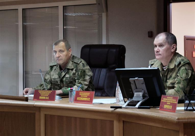 Заместитель директора Росгвардии генерал-полковник Алексей Беззубиков совершил рабочую поездку в Уральский и Сибирский округа войск национальной гвардии