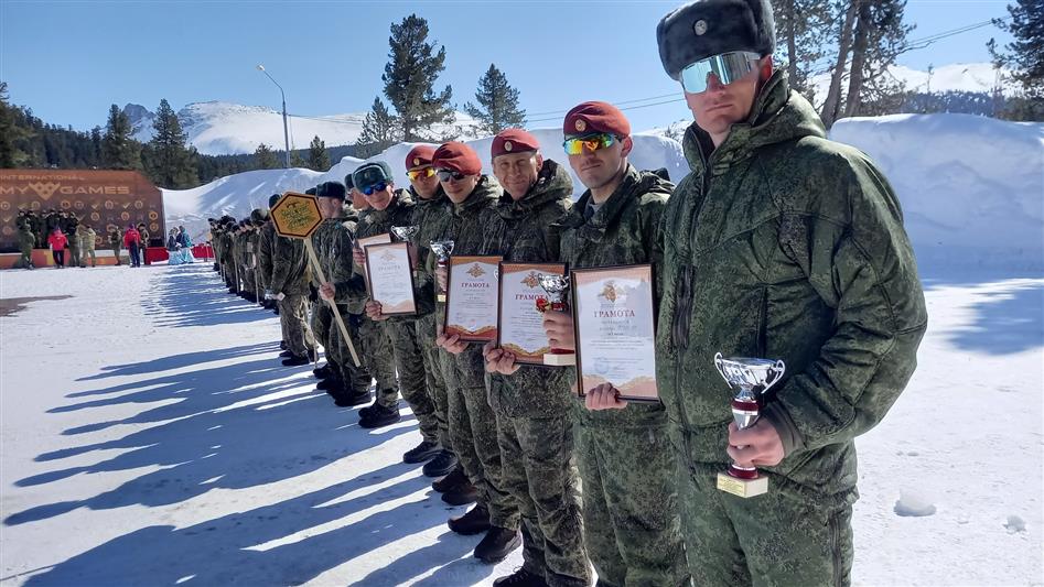 Команда Росгвардии вошла в тройку призёров всеармейских соревнований «Саянский марш»
