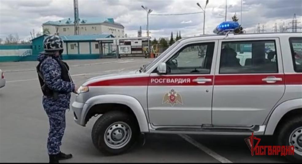 В Тюменской области специалисты группы разминирования Росгвардии  обследовали подозрительный предмет, обнаруженный на одном из промышленных предприятий