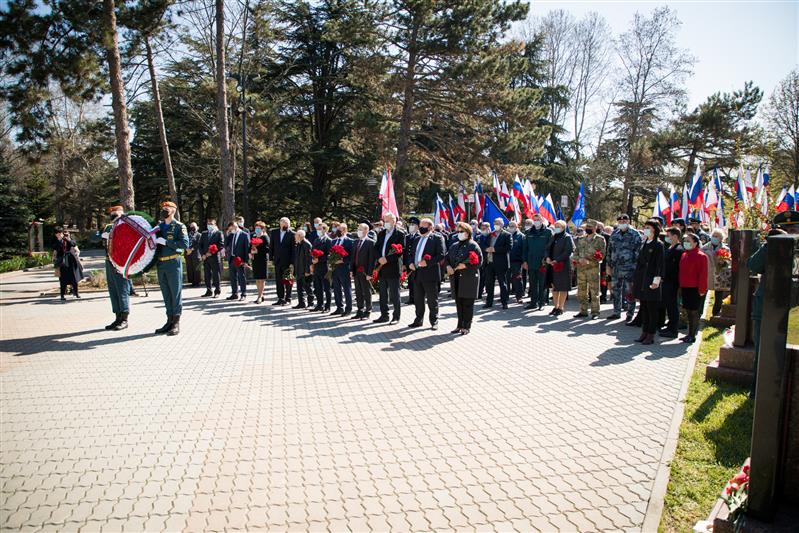 В  Южном федеральном округе Росгвардия участвует в тематических мероприятиях по случаю 35-й годовщины аварии на Чернобыльской АЭС