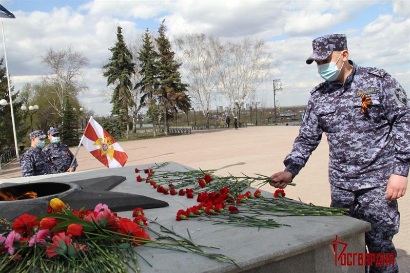Уральский округ Росгвардии присоединился  ко всероссийской акции «Георгиевская ленточка» (видео)