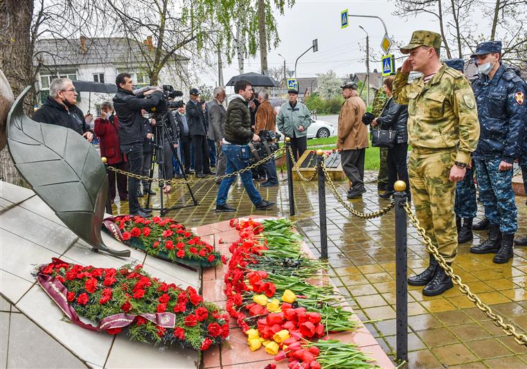В  Южном федеральном округе Росгвардия участвует в тематических мероприятиях по случаю 35-й годовщины аварии на Чернобыльской АЭС