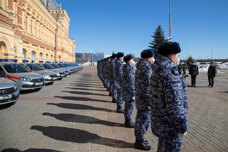 Нижегородским росгвардейцам вручили ключи от новых служебных автомобилей