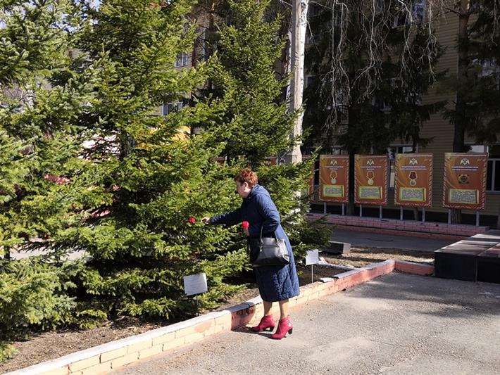В Управлении Росгвардии по Алтайскому краю почтили память кавалера ордена Мужества ефрейтора Алексея Поданева