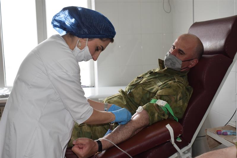 Росгвардейцы Дагестана присоединились к ведомственной акции «От сердца к сердцу»