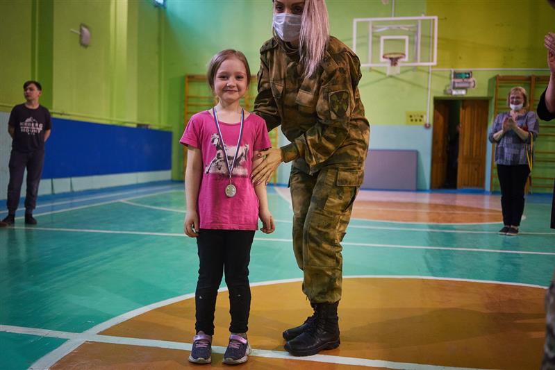 Росгвардейцы в Воронеже устроили спортивный праздник для воспитанников детского дома