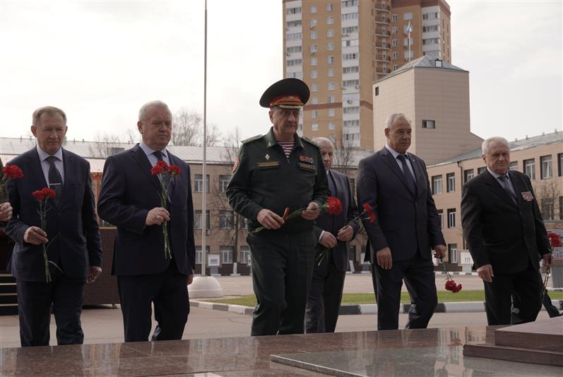 В Центральном округе Росгвардии прошли мероприятия, приуроченные ко Дню ветеранов органов внутренних дел и внутренних войск