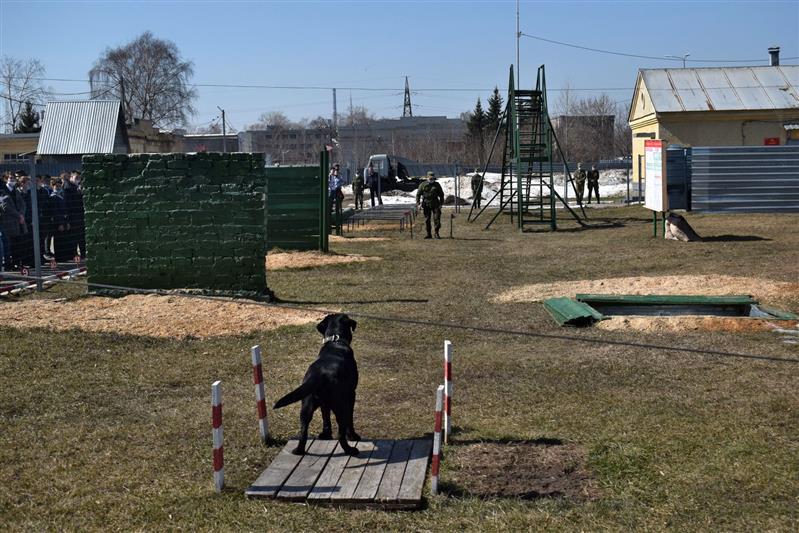 В казанском батальоне Росгвардии по охране важных государственных объектов будущим призывникам рассказали о военной службе