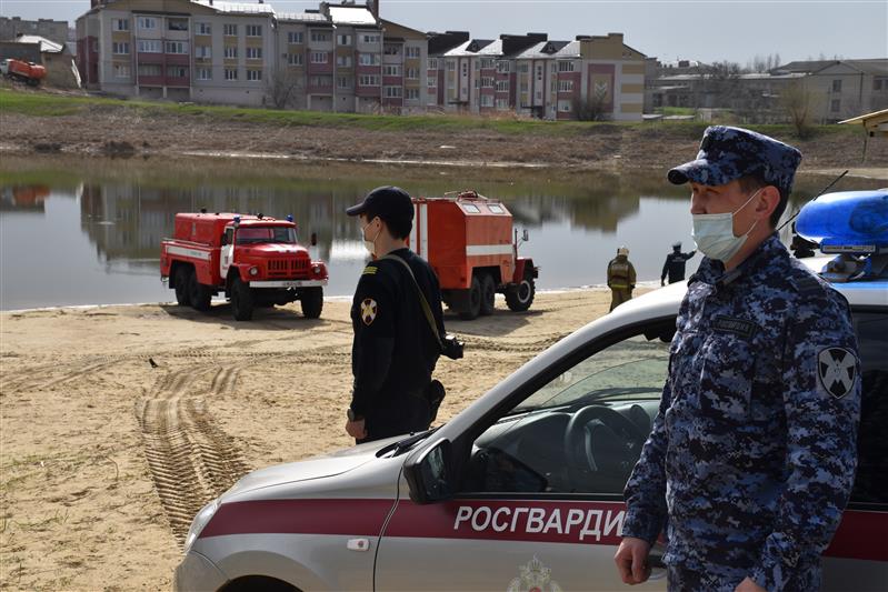Росгвардейцы приняли участие во Всероссийском командно-штабном учении МЧС в Калмыкии