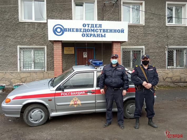 В Свердловской области росгвардейцы предотвратили возгорание жилого дома