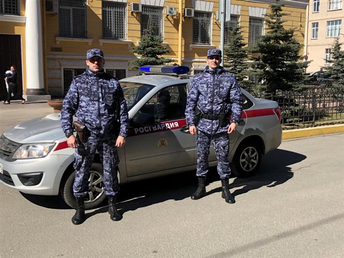 В Санкт-Петербурге сотрудники Росгвардии нашли пропавшего ребенка