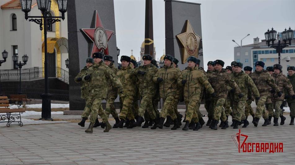 На Ямале росгвардейцы приступили к репетициям парадного шествия в честь Дня Победы
