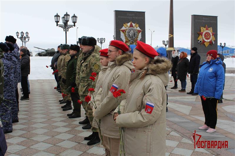 На Ямале Росгвардия присоединилась к  Международной патриотической акции «Знамя Победы»