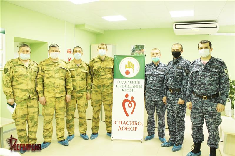 Воронежские росгвардейцы сдали донорскую кровь