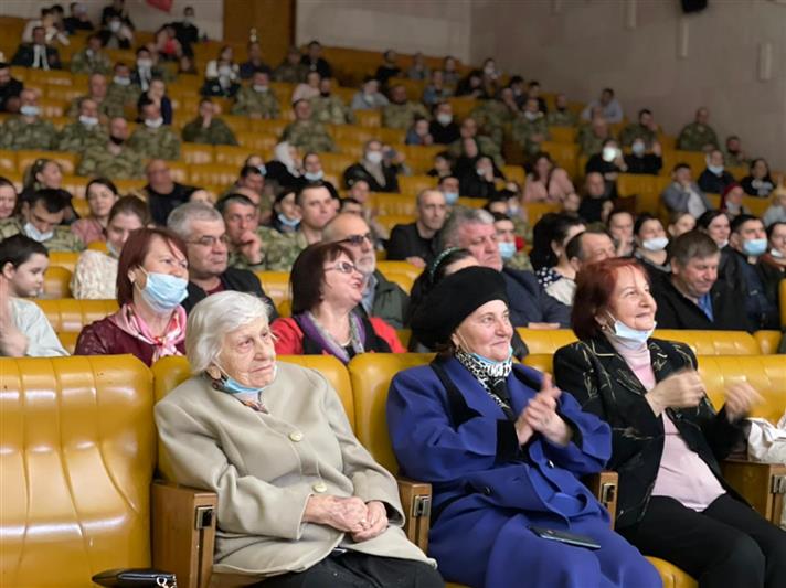 Образцово-показательный оркестр Росгвардии выступил с концертом в Кизляре