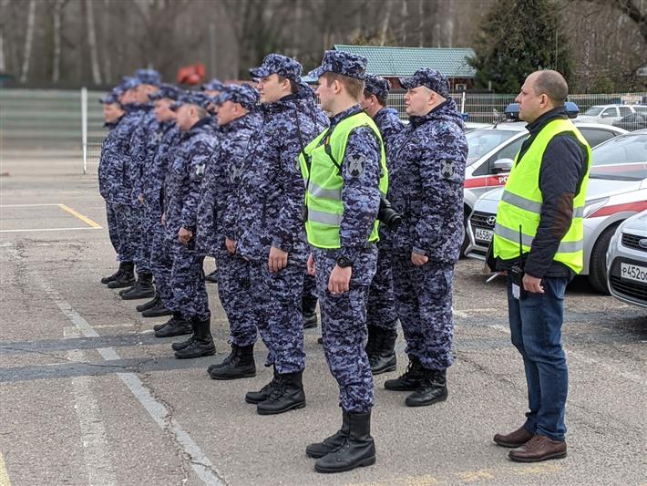 В центре специального назначения вневедомственной охраны Росгвардии состоялся конкурс профессионального мастерства среди водителей