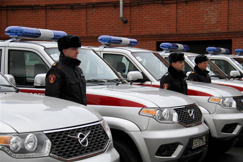 В Кузбассе очередная партия служебных автомобилей пополнила автопарк Росгвардии