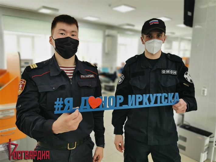 В Национальный день донора росгвардейцы Сибирского округа сдали кровь