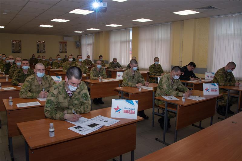 Акция «Диктант Победы» состоялась в дивизии имени Дзержинского войск национальной гвардии