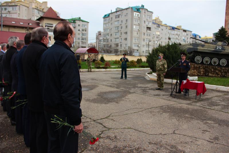 В региональном управлении Росгвардии ветеранам войск правопорядка вручили памятные медали «210 лет войскам правопорядка» 