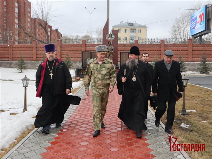 Командующий Уральским округом Росгвардии провел встречу с главой Екатеринбургской митрополии
