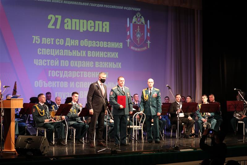 В Ленинградской области полк войск национальной гвардии Российской Федерации отметил День образования воинских частей по охране ВГО