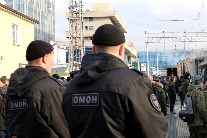 В честь 28-й годовщины образования транспортного ОМОН ростовские телезрители познакомились со спецификой деятельности отряда (видео)
