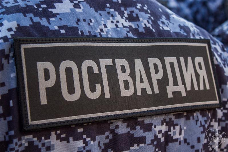 Росгвардейцы локализовали возгорание в  шиноремонтной мастерской в Михайловске 