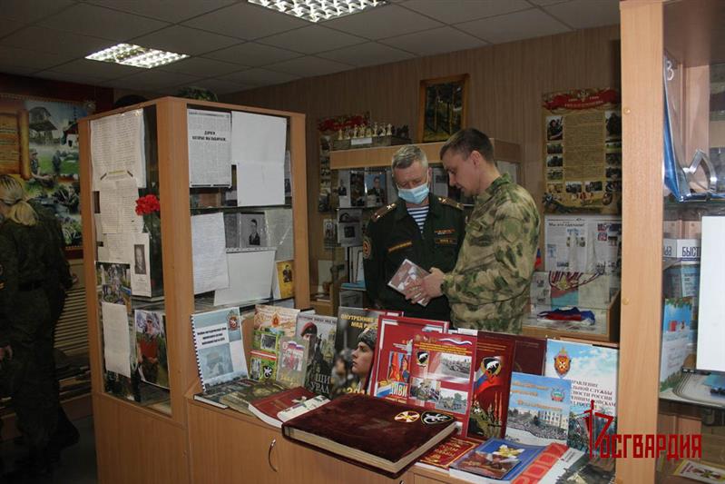 В головном полку калиновского соединения Росгвардии состоялся день открытых дверей для подшефных кадет