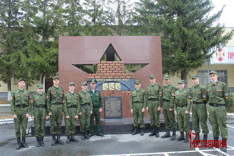 В головном полку калиновского соединения Росгвардии состоялся день открытых дверей для подшефных кадет