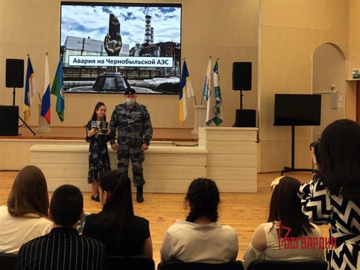 В Югре Росгвардия приняли участие в памятных мероприятиях, посвященных 35-летию аварии на Чернобыльской АЭС (видео)