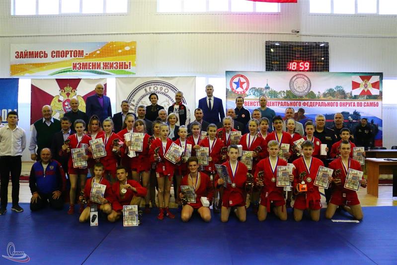 Проводимый при поддержке Росгвардии чемпионат Центрального федерального округа по самбо стартовал во Владимирской области 