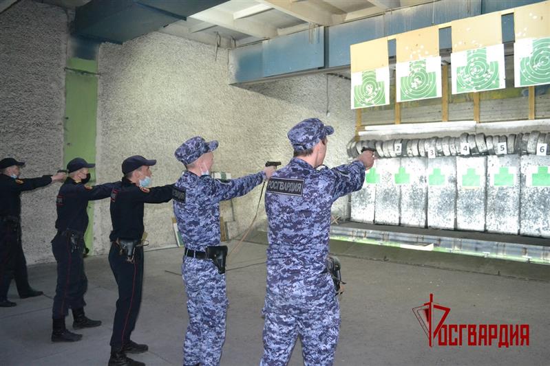 В Зауралье корреспонденты местной телекомпании понаблюдали за конкурсом профмастерства экипажей вневедомственной охраны Росгвардии (видео)