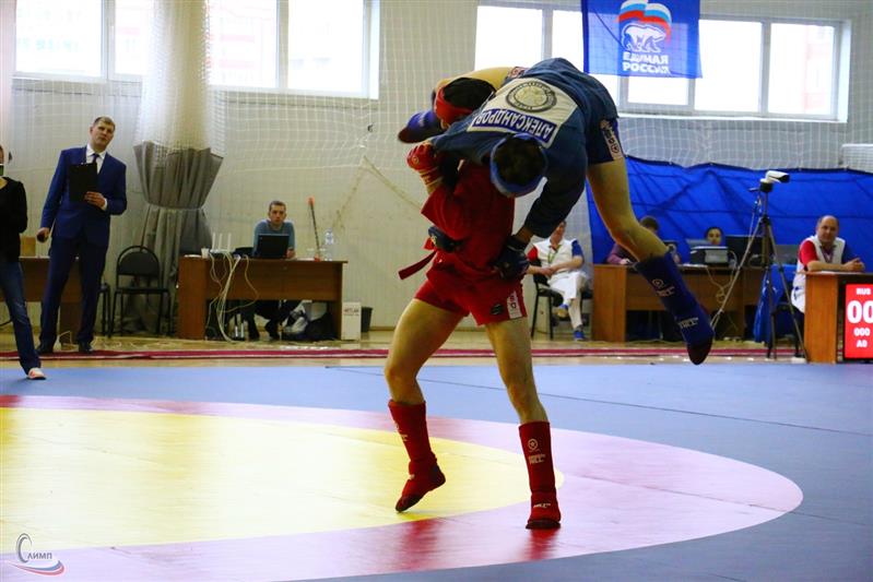 Проводимый при поддержке Росгвардии чемпионат Центрального федерального округа по самбо стартовал во Владимирской области 