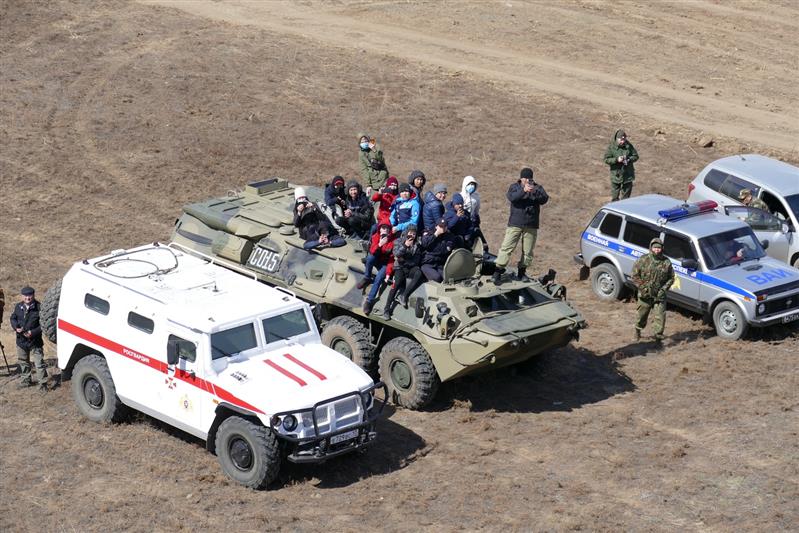 Тележурналисты и школьники побывали на полевом выходе спецподразделений Росгвардии в Туве