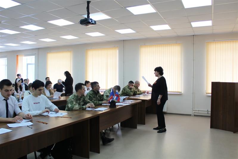 На Северном Кавказе военнослужащие и сотрудники Росгвардии приняли участие в акции «Диктант Победы»