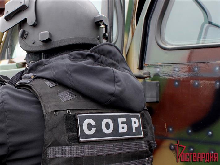 При содействии СОБР Росгвардии в Приангарье пресечена незаконная рубка древесины