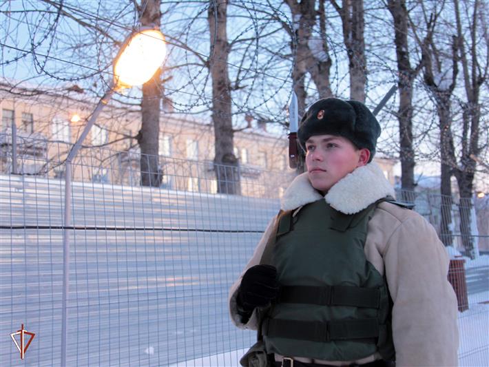 В Новосибирской области военнослужащие Росгвардии пресекли незаконное проникновение на территорию важного государственного объекта