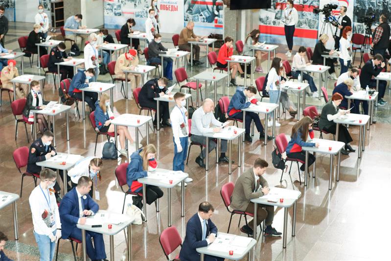 Генерал-полковник Олег Плохой принял участие  в торжественном открытии  всероссийской акции «Диктант Победы» (видео)