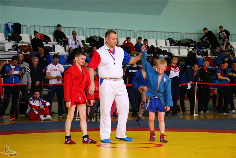 Проводимый при поддержке Росгвардии чемпионат Центрального федерального округа по самбо стартовал во Владимирской области 
