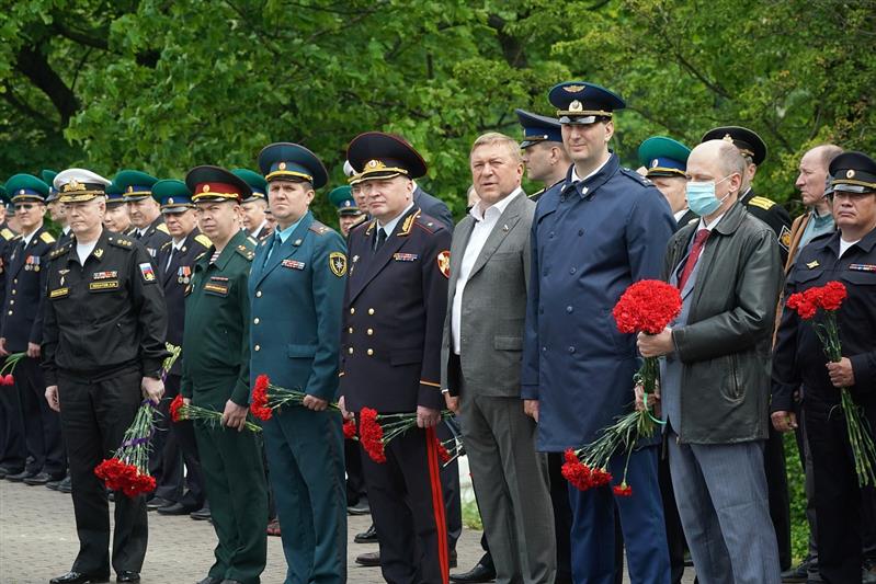 Начальник Управления Росгвардии по Калининградской области принял участие в торжественном мероприятии, посвященном Дню пограничника