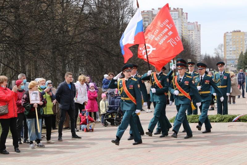 Нижегородские росгвардейцы приняли участие в торжественной церемонии у памятника маршалу Рокоссовскому