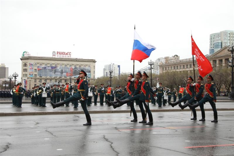 Росгвардейцы Восточного округа приняли участие в парадах Победы