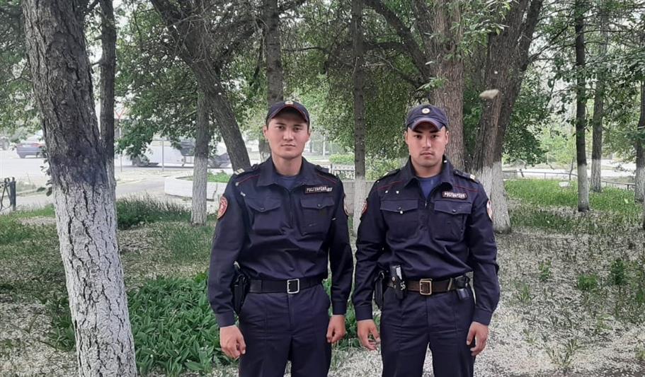 В Омске росгвардейцы оказали доврачебную помощь подростку, потерявшему сознание в приступе заболевания