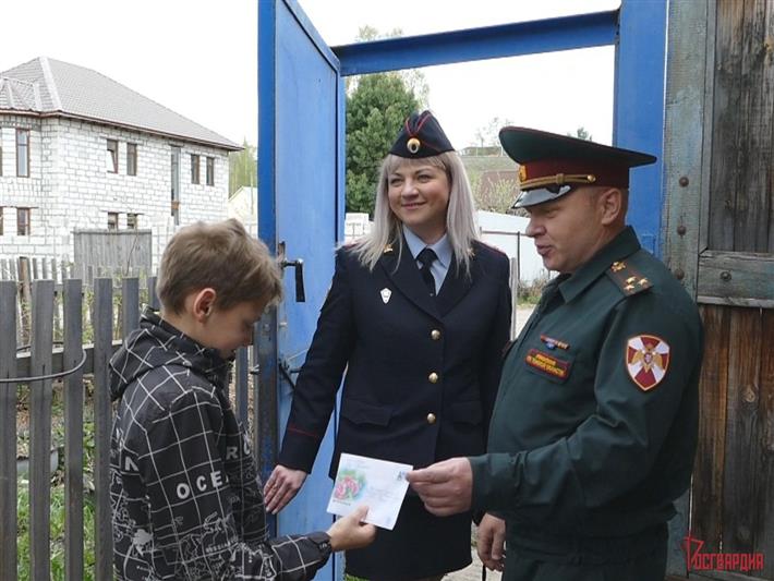 Росгвардия исполнила мечту 10-летнего томича, который хочет стать военным 