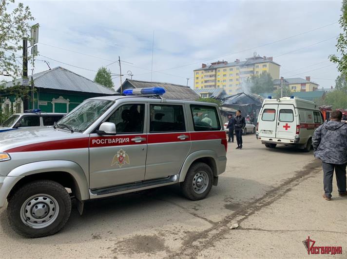 В Томске  сотрудники Росгвардии эвакуировали жильцов дома во время пожара 