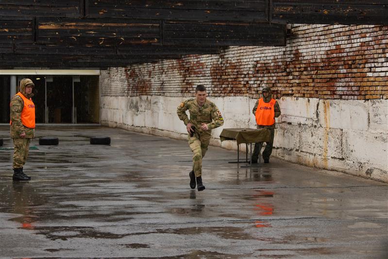 Сборная команда Сибирского округа войск национальной гвардии вошла в тройку лидеров в соревнованиях по стрельбе из боевого ручного стрелкового оружия