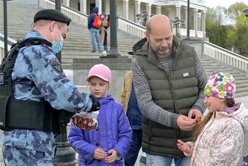 Столичные росгвардейцы приняли участие в патриотической акции «Георгиевская лента»(фото, видео)